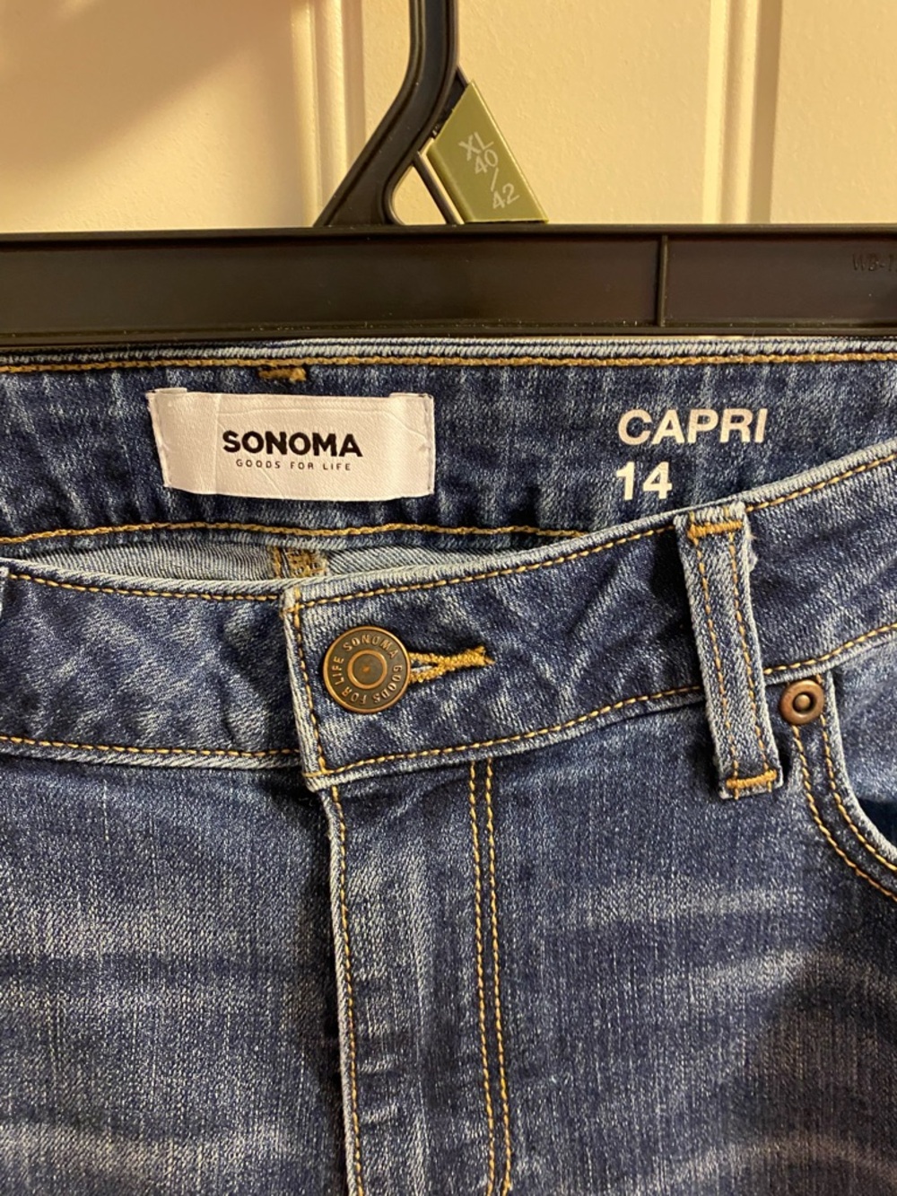 Sonoma Jeans 14 Capri Length Stretch Blue Denim Raw Edge Cuff Capris - Picture 2 of 5